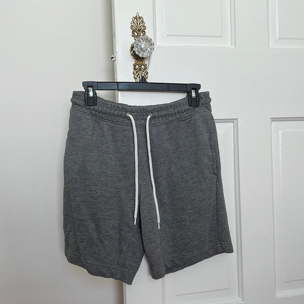 Gray short